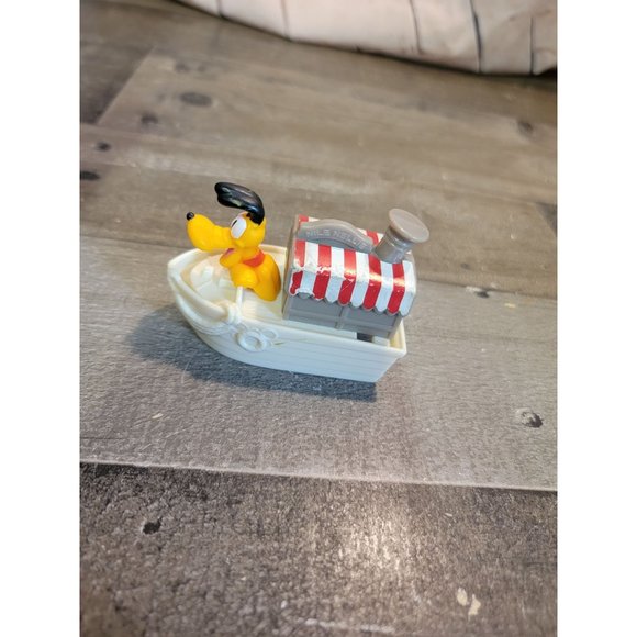 Pluto in Boat Disney toy Pixar Nile Nellie - Picture 4 of 5
